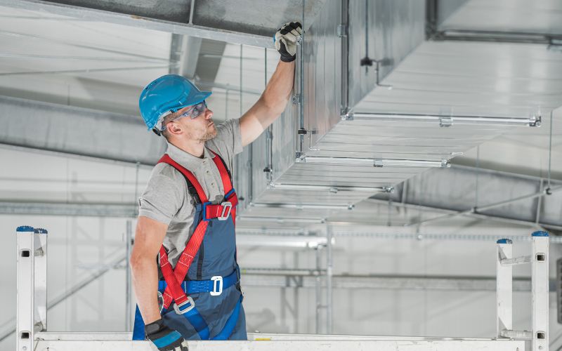 tecnico-progetta-impianto