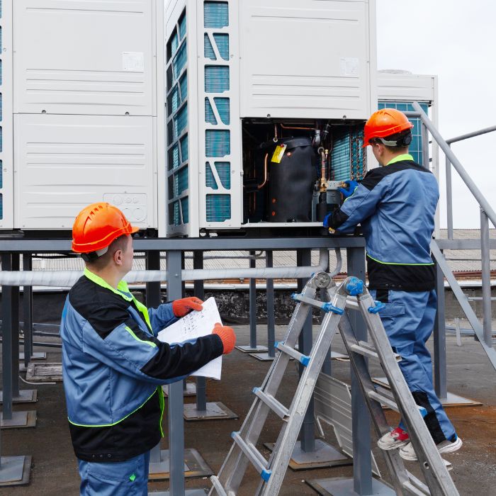 tecnici-impianto-di-areazione